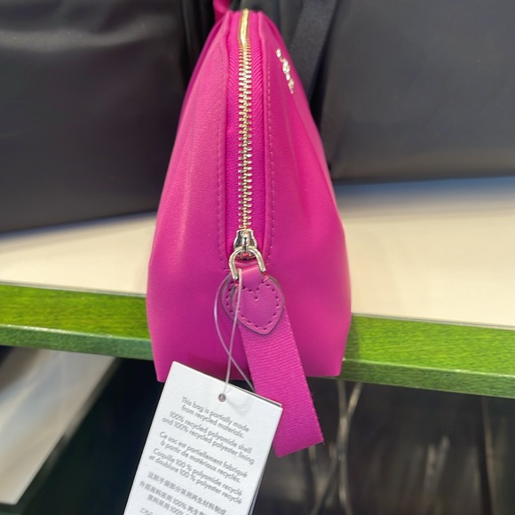 Kate Spade Chelsea Nylon Cosmetic Bag
Baja Rose
NWT - Picture 13 of 16